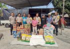 Respon-Cepat-Musibah-Kebakaran-di-Wae-Nakeng,-Polisi-Salurkan-Bantuan-Kemanusiaan-untuk-Lansia-80-Tahun