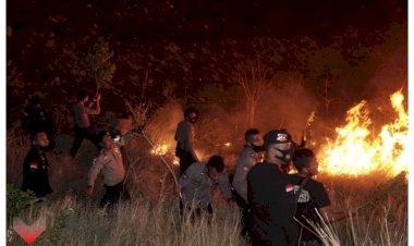 Mantap,-Polisi-Berhasil-Padamkan-Api-di-Bukit-Silvya-Labuan-Bajo