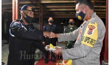 HUT-ke-75-Korps-Brimob-Polri-di-Kompi-4-Yon-B-Pelopor-Labuan-Bajo,-Kapolres-Ingatkan-Jaga-Profesionalitas-dan-Tingkatkan-Sinergitas