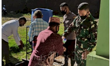 Amankan-Kegiatan-Ibadah,-TNI-Polri-Pantau-Penerapan-Protokol-Kesehatan-di-Gereja-HKY-Golowelu