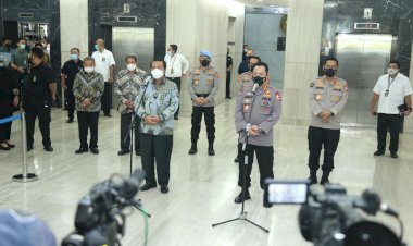 Silaturahmi-Ke-Mahkamah-Agung,-Kapolri-Bahas-Tilang-Elektronik