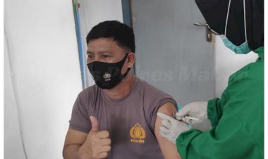 175-Personel-Polri-di-Manggarai-Barat-Terima-Vaksinasi-Covid-19-Tahap-1