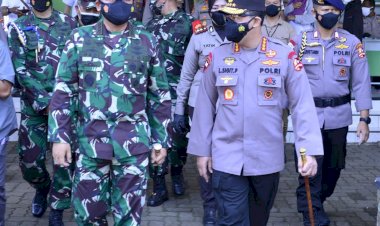 Panglima-TNI-dan-Kapolri-Tinjau-Vaksinasi-Massal-di-JIEXPO-dan-Pesantren-Al-Hamidi-Jakarta