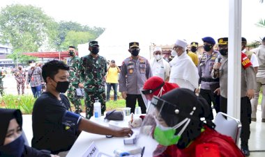 Ditarget-4.500-Orang,-TNI-Polri-Gelar-Vaksinasi-Massal-Bareng-Rabithah-Alawiyah-di-Cibis-Park