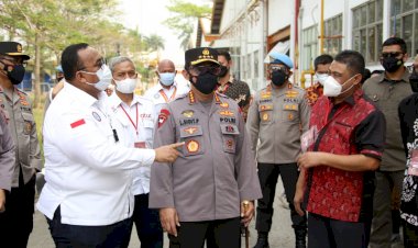 Tinjau-Vaksinasi-Buruh,-Kapolri-Harap-Pertumbuhan-Ekonomi-Membaik