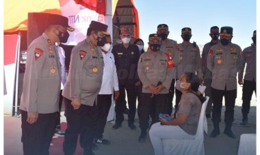 Wakapolri-Tinjau-Pelaksanaan-Vaksinasi-Covid-19-di-Labuan-Bajo