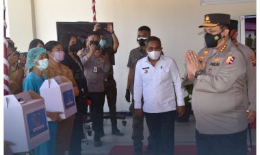 Tinjau-Ruang-Isoter-RSUD-Pratama-Komodo,-Wakapolri-Semangati-Para-Nakes-dan-Pasien-Covid-19