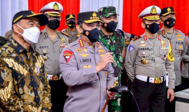 Pastikan-Tak-Ada-Lonjakan-Covid-19-Pasca-Nataru,-Kapolri-Terjun-Langsung-Cek-Prokes-di-Tempat-Wisata