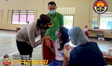 Waka-Polres-Manggarai-Barat,-Tinjau-Gerai-Vaksin-Dosis--Satu-dan-Dua