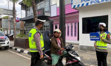 Operasi-Keselamatan,-Satlantas-Polres-Mabar-imbau-Masyarakat-Tertib-Lalu-Lintas-dan-Taat-Prokes