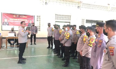 Bantuan-Tunai-PKLWN:-Kabid-Keuangan-Polda-NTT-Berikan-Pengarahan-Kepada-Seluruh-Anggota-Bhabinkamtibmas