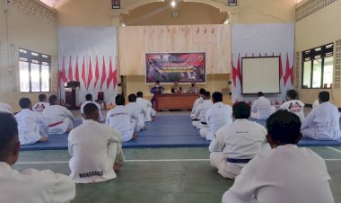 35-anggota-Polres-Mabar-dan-1-Anggota-Brimob,-Ikuti-Ujian-Bela-Diri-Kenaikan-Pangkat