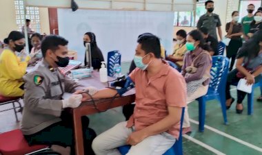 Gerai-Vaksinasi-Polres-Mabar,-Kembali-Menggelar-Vaksinasi-Dosis-Satu,-Dua-dan-Tiga