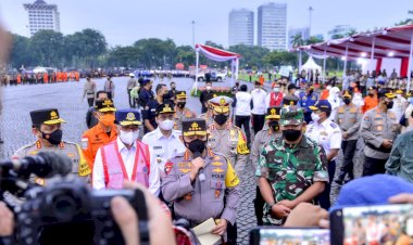 Apel-Gelar-Pasukan,-Kapolri-Tekankan-Soal-Strategi-Antisipasi-Kemacetan-Hingga-Vaksinasi-Booster-saat-Mudik