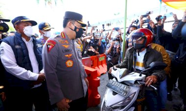 Libur-Lebaran-Wisatawan-Mulai-Padati-Bali,-Kapolri-Minta-Prokes-Diperketat