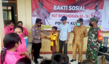Menyongsong-HUT-Bhayangkara-Ke-76,-Polsek-Kuwus-Bersama-Bhayangkari-Ranting-Laksanakan-Baksos