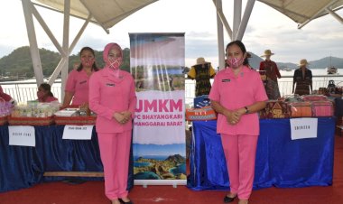 Ikut-Ambil-Bagian-Kegiatan-G20,-Bhayangkari-Cabang-Polres-Mabar,-Bazar-di-Tempat-Kuliner-Kampung-Ujung