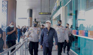 Kapolres--bersama-Unsur-Forkompinda--Mabar,-Sambut-Gubernur-dan-Waka-Polda-NTT-di-Bandara-Komodo
