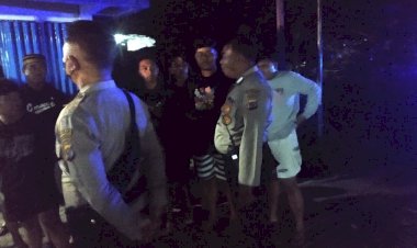 Wujudkan-Situasi-Yang-Aman-dan-Kondusif,-Unit-Turwali-Satuan-Samapta-Polres-Mabar-Lakukan-Patroli-Dialogis