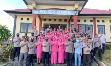 Kapolres-Mabar-Bersama-Ketua-Bhayangkari-Cabang,-Kunker-ke-Polsek-Macang-Pacar-dan-Kuwus