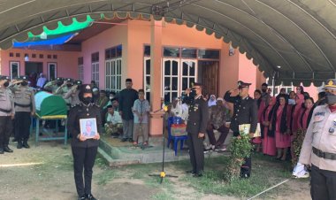 Polres-Mabar,-Gelar-Upacara-Pemakaman-Purnawirawan-Polri