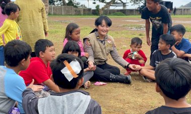 Upaya-Polri-Kembalikan-Senyum-Anak-anak-dan-Ibu-ibu-Korban-Gempa-Cianjur
