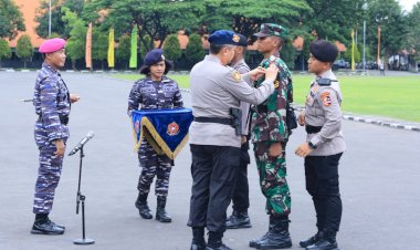 Kalemdiklat-Polri-Hadiri-Penutupan-Diklat-Integrasi-Kampus-Kebangsaan-TNI-dan-Polri-TA-2022