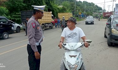 Kasat-Lantas-Iptu-Royke:-Kita-Tidak-Akan-Bosan-Ingatkan-Masyarakat-Untuk-Tertib-Berlalu-Lintas