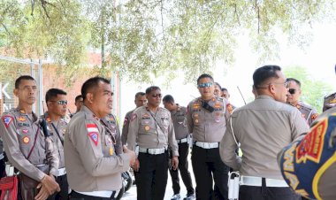 Sukseskan-ASEAN-Summit,-Polisi-Survei-Jalur-Lalu-Lintas-di-Labuan-Bajo