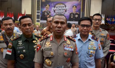 Tutup-Final-Lomba-Paduan-Suara,-Kapolda-NTT-:-Dengan-Bernyanyi-Kita-Bisa-Tingkatkan-Sinergitas-Antara-Semua-Elemen-Masyarakat