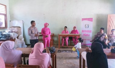 Salurkan-Bantuan-Yayasan-Satu-Angan-Satu-Impi,-Polisi-Kunjungi-Pulau-Papagarang
