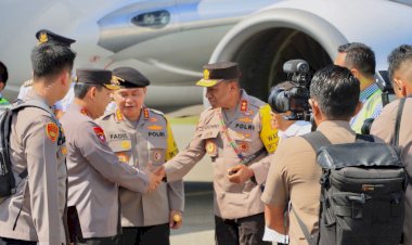 Tiba-di-Labuan-Bajo,-Kapolri-Langsung-Cek-Titik-Pengaman-KTT-Asean-ke-42-Termasuk-91-Command-Center-Polri