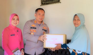 Silaturahmi,-Bhayangkari-Cabang-Mabar-Kunjungi-Warakawuri-di-Labuan-Bajo