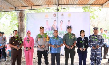 Kapolres-Mabar-:-Tanam-Pohon-Dapat-Memberikan-Peluang-Bisnis-Karbon