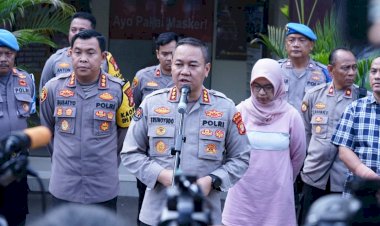 Panitia-Klarifikasi-Tak-Ada-Intimidasi-Polisi-Atas-Pentas-di-TIM