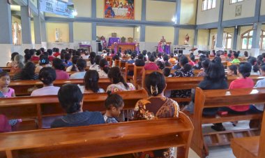 Minggu-Kasih,-Polsek-Kuwus-Berikan-Pesan-Damai-Kepada-Umat-Gereja-Katholik