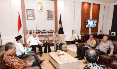 Kompolnas-Lakukan-Pemantauan-Kesiapan-Operasi-Ketupat-2024-di-Polda-Jatim-Bersama-Kapolri-dan-Menteri-Perhubungan