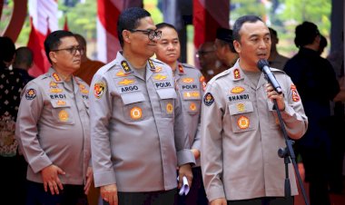 Kapolri-Pimpin-Pelepasan-315.718-Paket-Sembako-Sambut-Hari-Bhayangkara-ke-78