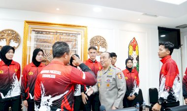 Lepas-Kontingen-Taekwondo-Polri-ke-Malaysia-dan-Thailand,-As-SDM-Kapolri-Motivasi-Atlet-Dengan-Beasiswa-Pendidikan