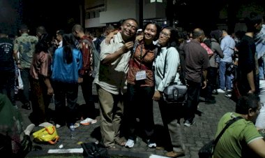 Ibu-Taruni-Akpol-Regina:-Ditanya-'Habis-Berapa-M',-Lah-Wong-Saya-Tukang-Warung