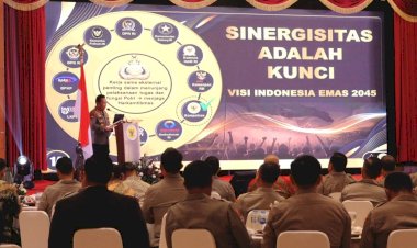 Kapolri-Apresiasi-Dedikasi-Kompolnas-2020-2024,-Sambut-Hangat-Komisioner-Kompolnas-2024-2028