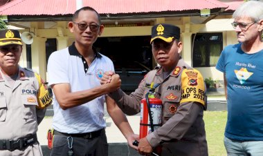 Dukung-Pencegahan-Karhutla,-Polisi-Terima-Bantuan-Apar-dari-Gahawisri-Labuan-Bajo