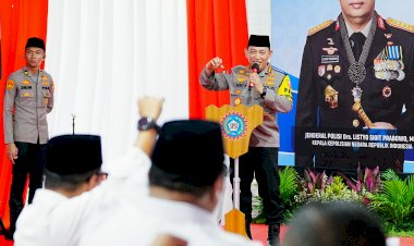 Buka-Bersama-Dengan-Buruh,-Kapolri-Sampaikan-Kabar-Gembira