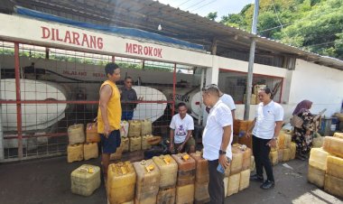 Cegah-Penyalahgunaan-BBM-Bagi-Nelayan,-Polisi-Sidak-SPBUN-Labuan-Bajo