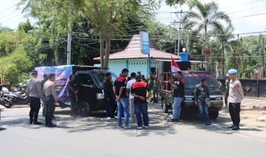 Berlangsung-Aman-dan-Damai,-Polisi-Kawal-Aksi-May-Day-di-Labuan-Bajo