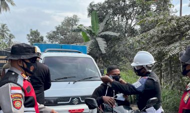 Polri-untuk-Masyarakat:-Hadir-Humanis-di-Tengah-Bencana-Erupsi-Lewotobi-Laki-Laki