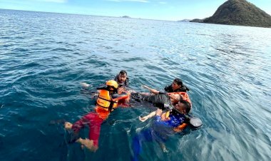 Polisi-Bersama-Tim-SAR-Gabungan-Gelar-Simulasi-Penanganan-Laka-Laut-di-Labuan-Bajo