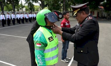 Polres-Mabar-Bersama-Buruh-dan-Ojek-Gelar-Upacara-Peringatan-Hari-Sumpah-Pemuda-di-Labuan-Bajo