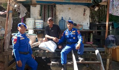 Satpolairud-Polres-Mabar-Tebar-Kebaikan-di-Pesisir-Labuan-Bajo-Melalui