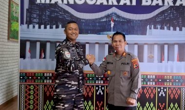Perkokoh-Keamanan-Labuan-Bajo,-Kapolres-Mabar-Sambut-Kunjungan-Perdana-Danlanal-Baru